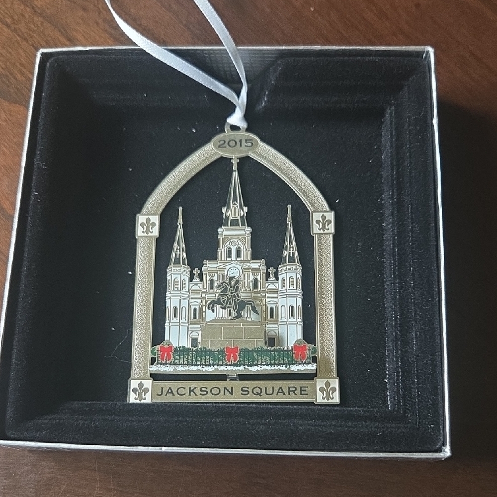 Beautiful 2 Dimensional Ornament Of Jackson Square In New Orleans! Perfect Condi